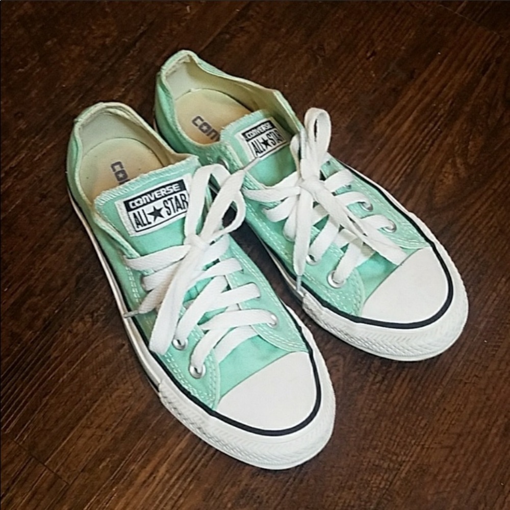 Women’s Converse mint green colored tennis shoes